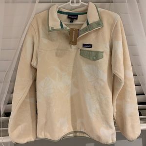 New Patagonia Synchilla Women’s Snap-T Floral